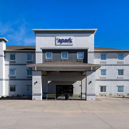 Spark By Hilton Midland South Екстериор снимка