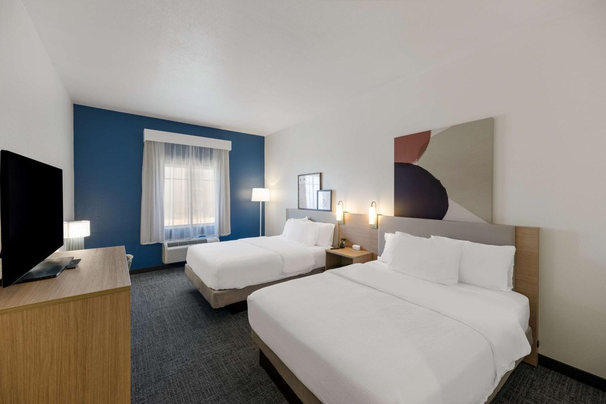 Spark By Hilton Midland South Екстериор снимка